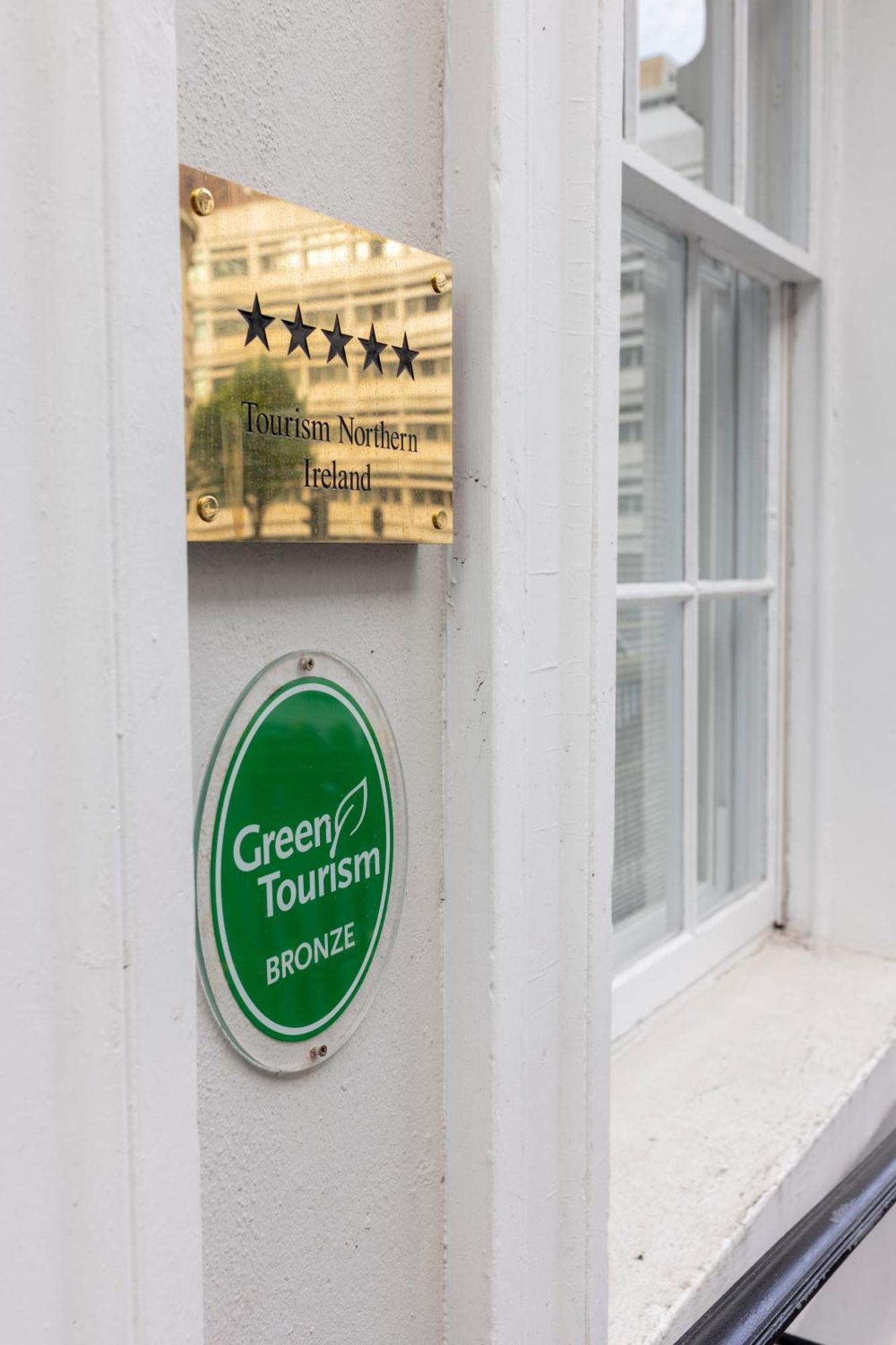Wilton House Apartment เบลฟาสต์ ภายนอก รูปภาพ